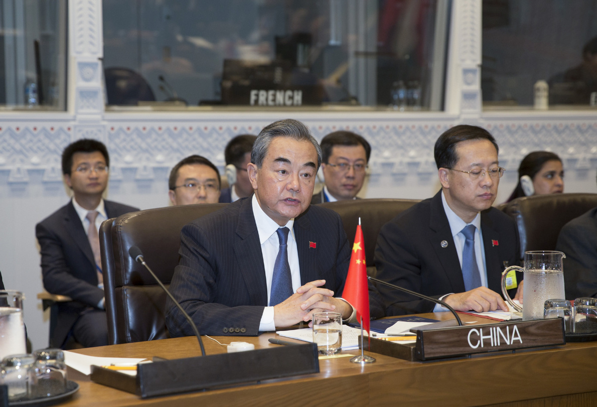 Chinese FM calls for closer BRICS cooperation