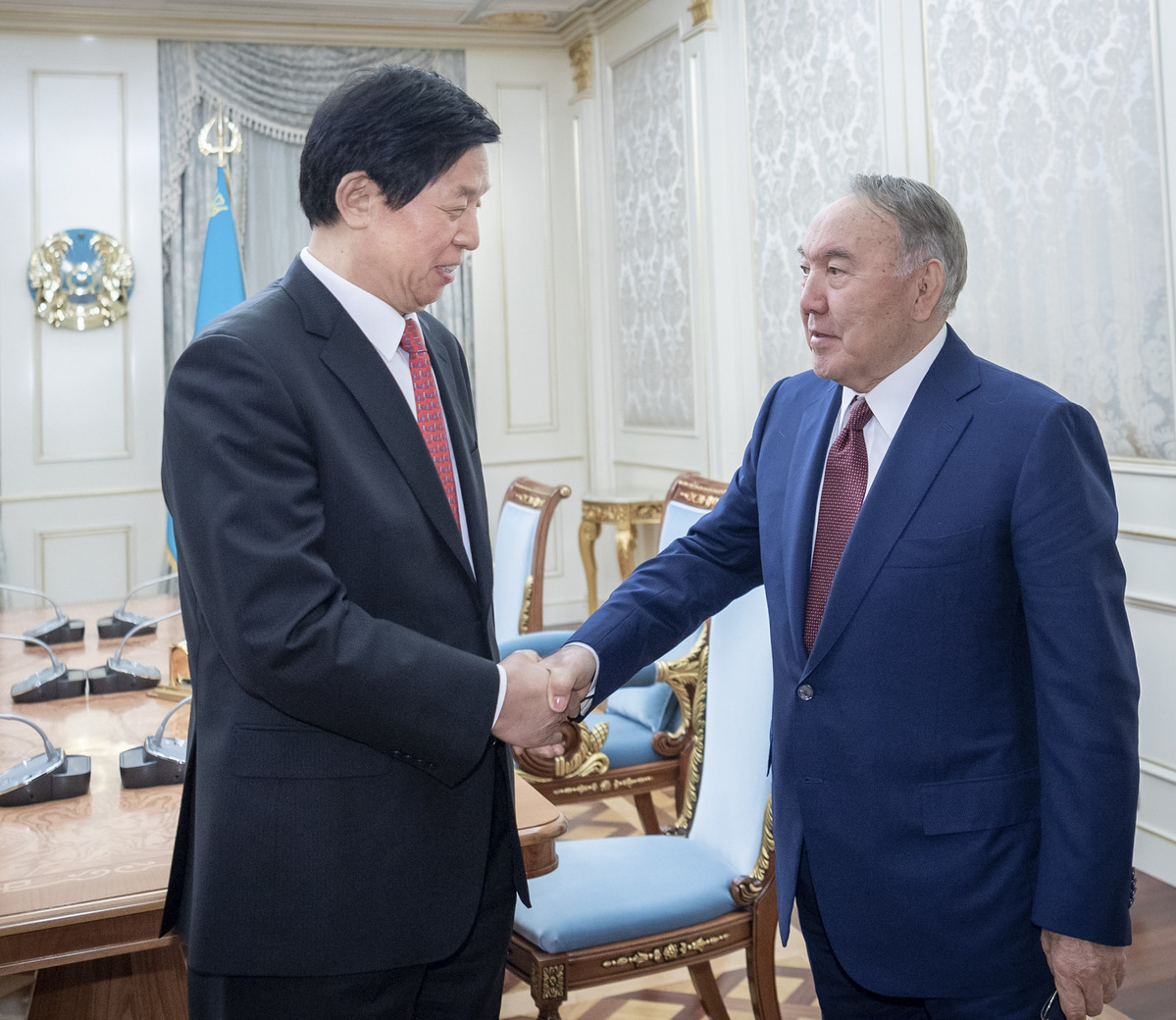 China vows to boost ties with Kazakhstan